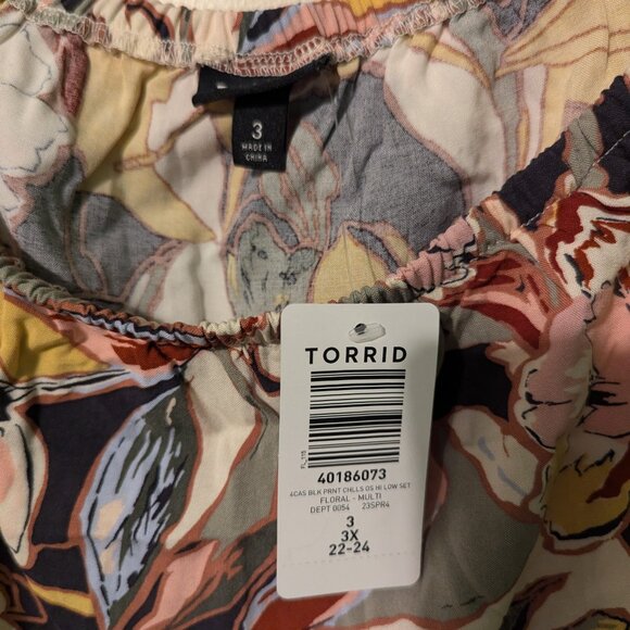 Torrid 2 piece set crop top and skirt size 3 - Picture 4 of 9